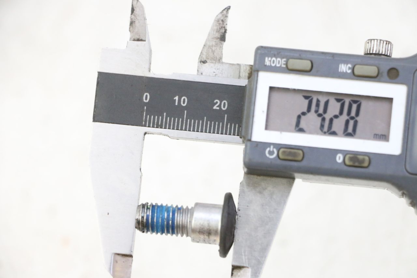 photo de BULLONE DEL DISCO DEL FRENO SUZUKI BURGMAN 125 (2007 - 2014)