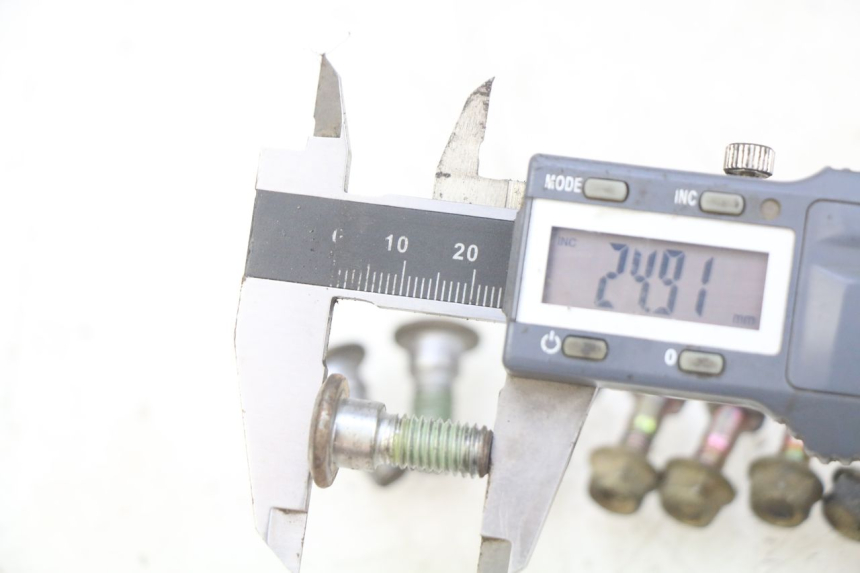 photo de VIS DISCO DEL FRENO HONDA CR 125 (1995 - 1997) - Altra angolazione