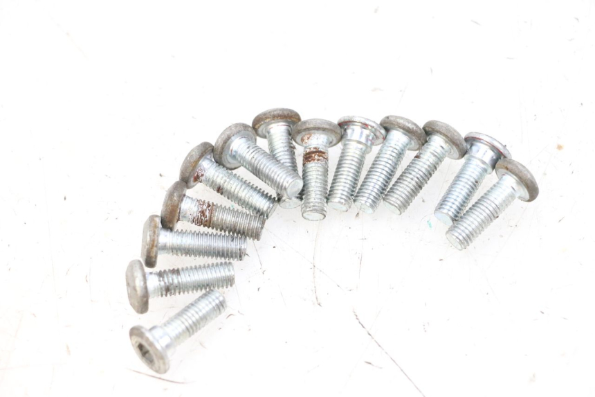 photo de BULLONE DEL DISCO DEL FRENO JM MOTORS GTS 125 (2015 - 2019) - Altra angolazione