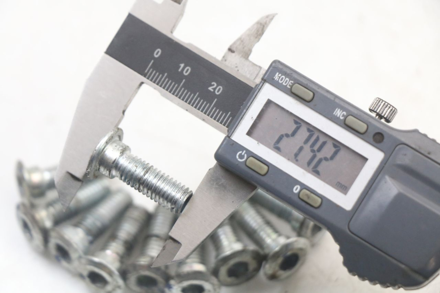 photo de BULLONE DEL DISCO DEL FRENO MASAI SCRAMBLER SPORT 125 (2021 - 2025) - Zoom sullo stato d'uso