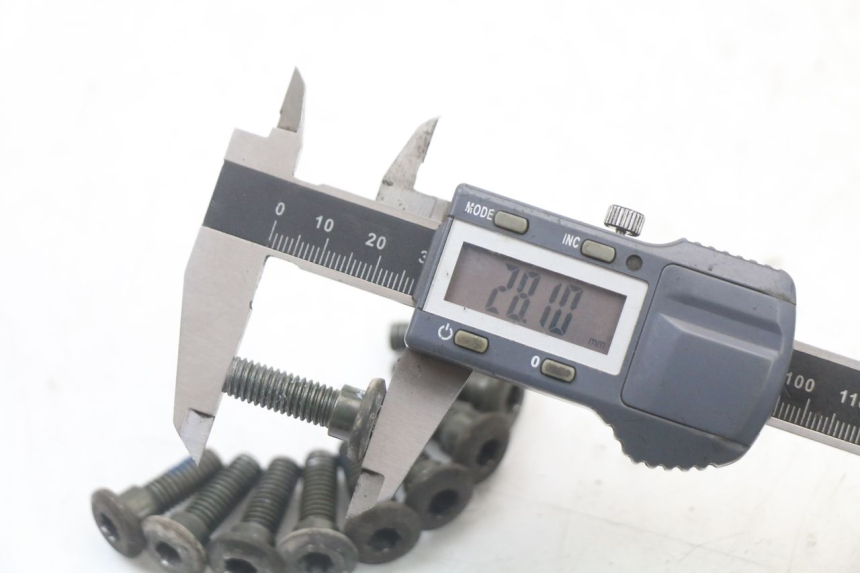 photo de BULLONE DEL DISCO DEL FRENO PEUGEOT BELVILLE 125 (2017 - 2021)