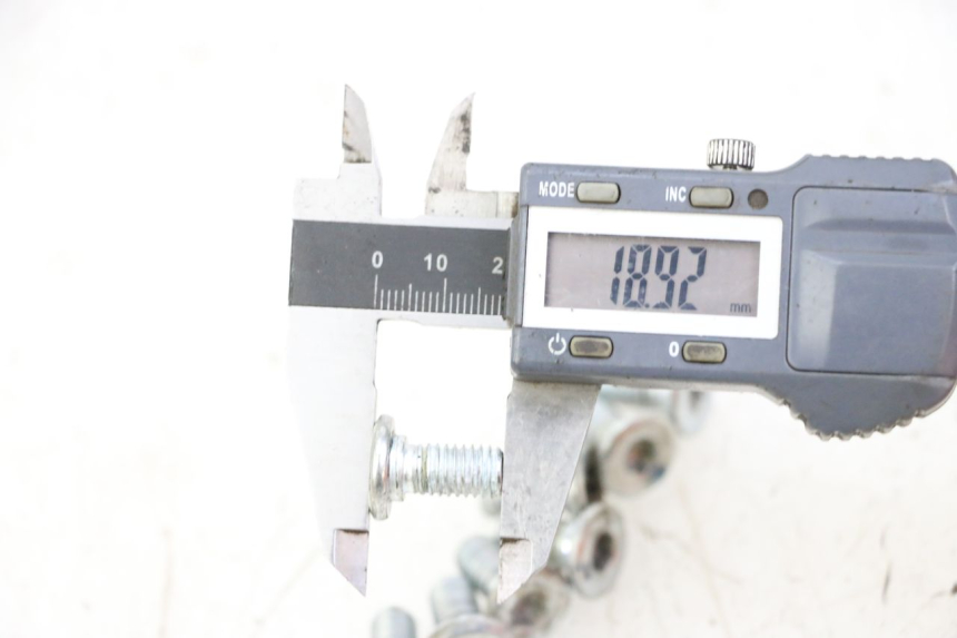 photo de BULLONE DEL DISCO DEL FRENO APOLLO RFZ 125