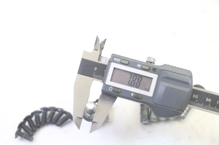 photo de BULLONE DEL DISCO DEL FRENO PEUGEOT SATELIS 125 (2013 - 2018)