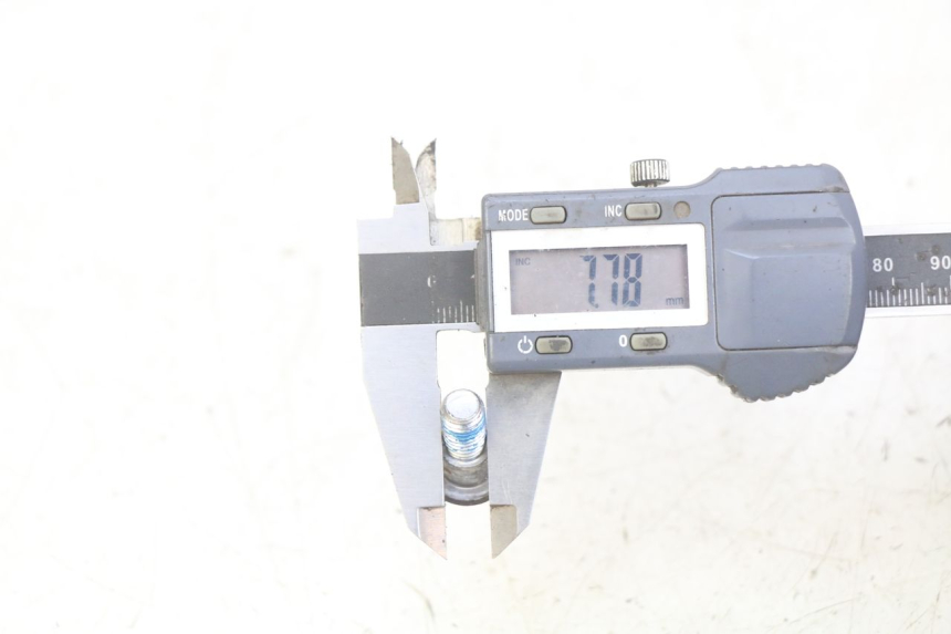 photo de VIS DISCO DEL FRENO SUZUKI BURGMAN 650 (2002 - 2004)
