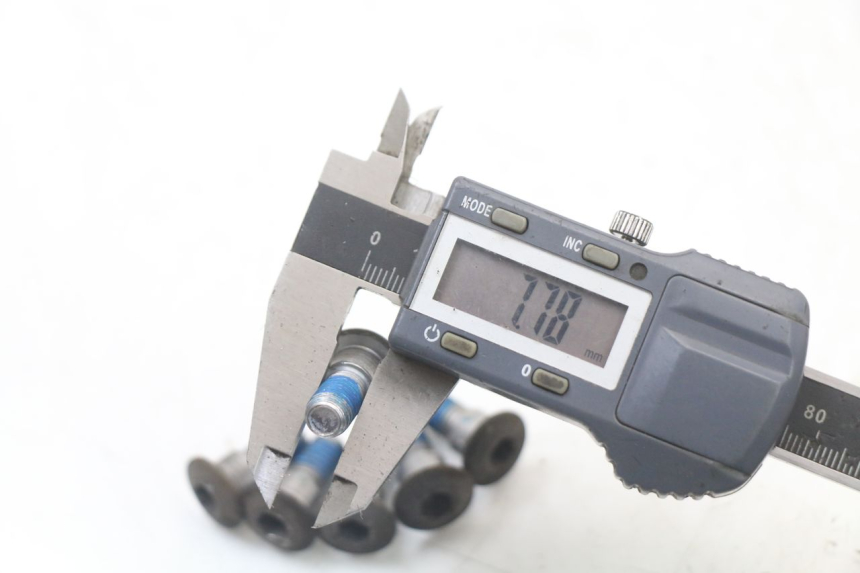 photo de BULLONE DEL DISCO DEL FRENO SUZUKI BURGMAN 125 (2007 - 2014)