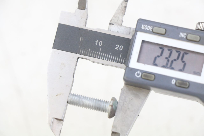 photo de VIS DISCO DEL FRENO PIAGGIO X8 125 (2004 - 2007)