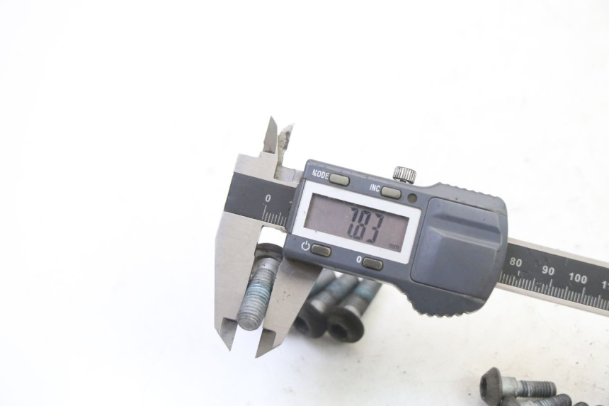 photo de BULLONE DEL DISCO DEL FRENO YAMAHA XJ6 ABS 600 (2008 - 2016)
