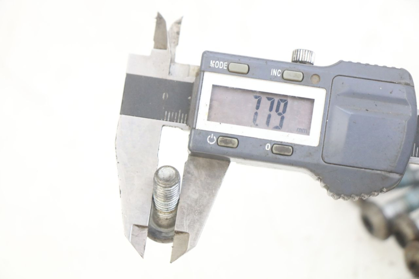 photo de VIS DISCO DEL FRENO YAMAHA YZF R THUNDERCAT 600 (1996 - 2003)