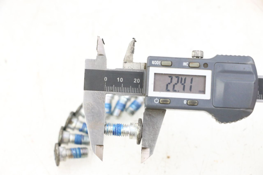 photo de BULLONE DEL DISCO DEL FRENO YAMAHA YFM R RAPTOR 250 (2008 - 2014) - Zoom sullo stato d'uso